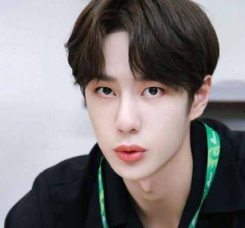 知名娱记爆料王一博视频,神秘片段引网友热议 第1张 知名娱记爆料王一博视频,神秘片段引网友热议 第1张